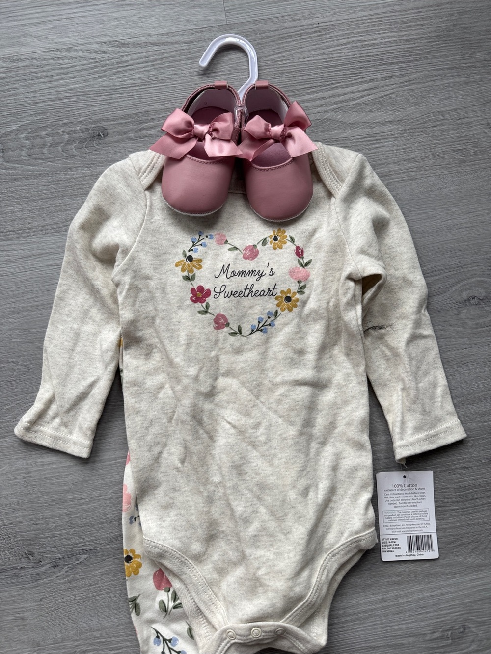 Mommy's Sweetheart Cream Floral Long-Sleeve One-Piece with Pink Bow Shoes